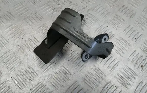 Ford Mondeo MK V Fender mounting bracket DG93F16A090AA