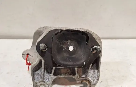 Renault Trafic III (X82) Gearbox mounting bracket 112537433R