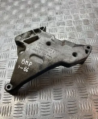 Volkswagen PASSAT B6 Engine mounting bracket 03G199207F MS19C03G