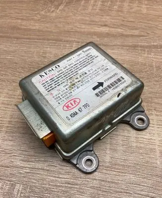 KIA Clarus Airbag control unit/module 0K9AA677F0
