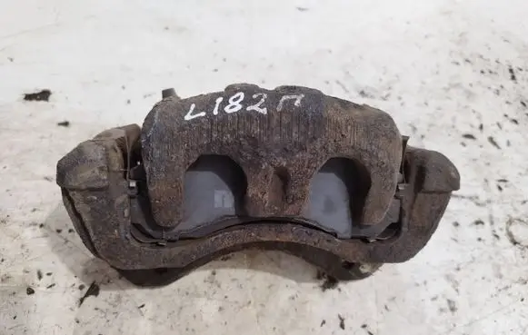 Peugeot 4007 Front brake caliper