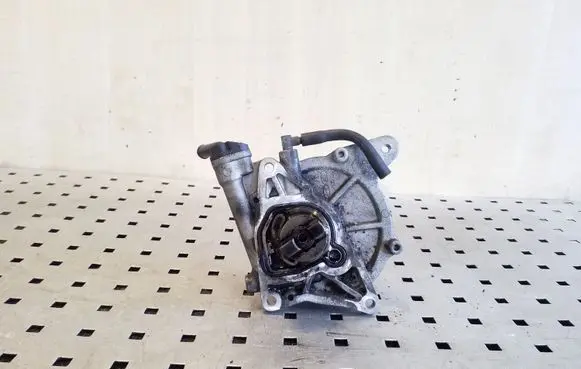 KIA Sorento Vacuum pump 288102F000