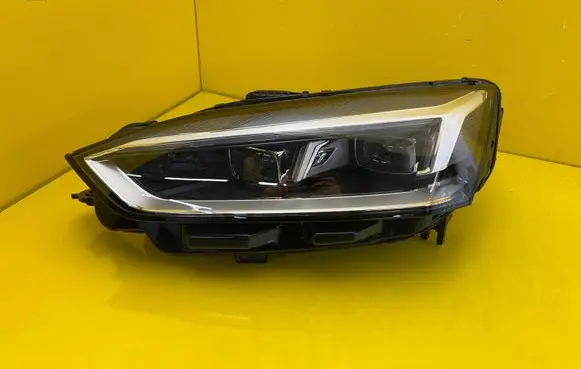 Audi A5 Headlight/headlamp 8W6941035E