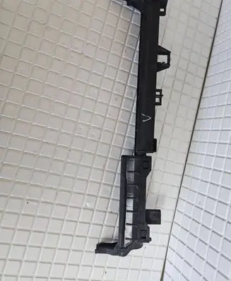 Mercedes-Benz CLA C117 X117 W117 Radiator mount bracket A2465011720