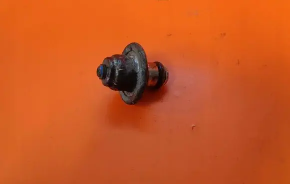 Citroen C1 Fuel pressure regulator 12Z