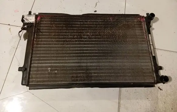 Audi A3 S3 8P Coolant radiator 1K0121251P