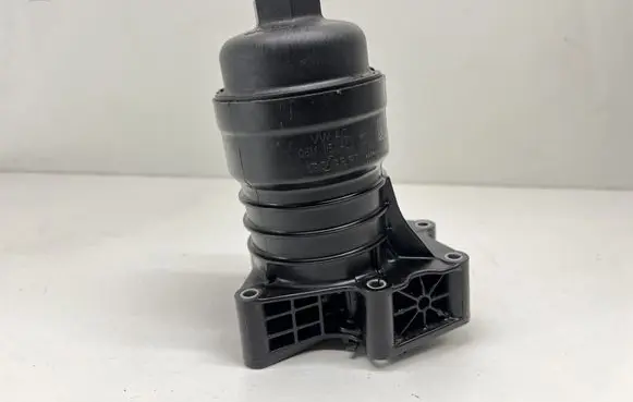 Porsche Panamera (971) Oil filter cover 06M115401 06M115401L