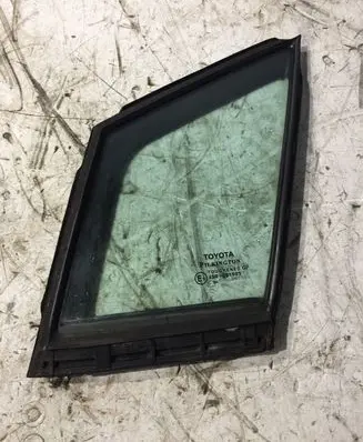 Toyota Avensis T270 Front door vent window glass four-door 6821605010D 43R001605