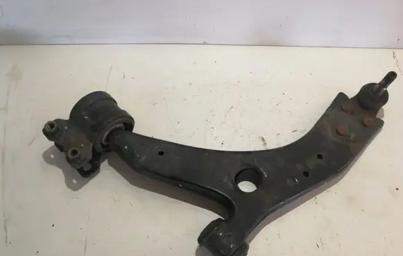 Volvo V50 Front lower control arm/wishbone