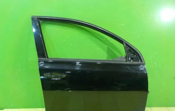 Volkswagen Golf VI Front door PRZOD PRAWE