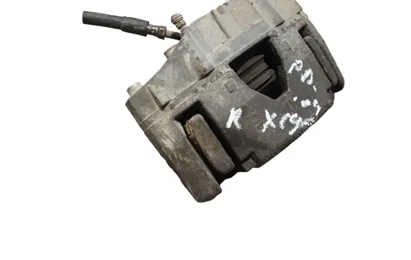 Volvo XC90 Front brake caliper 30657307