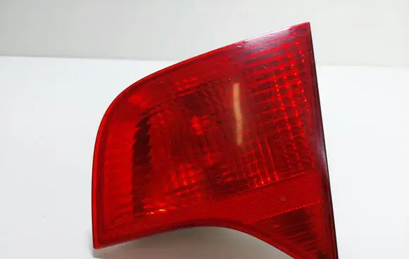 Audi A4 S4 B7 8E 8H Tailgate rear/tail lights 8E5945094A