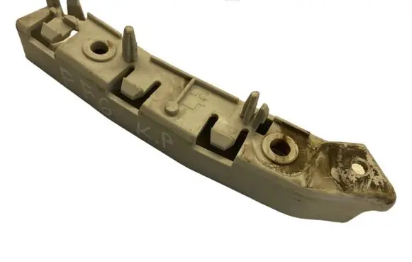 Ford Focus Front bumper mounting bracket BM5117D959