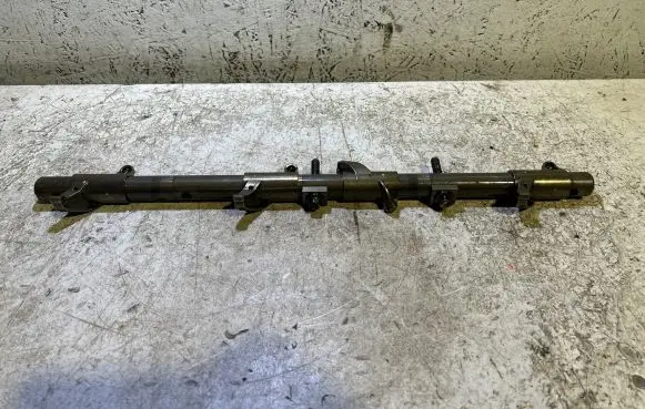 Dodge Challenger Valve rocker arm 