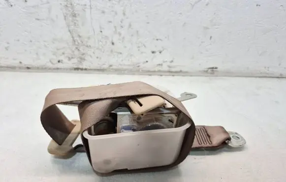 Lexus GS 300 350 430 450H Rear seatbelt E073701