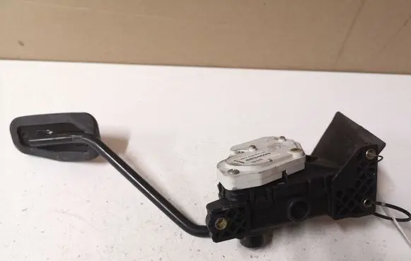 Volvo XC90 Accelerator throttle pedal 6PV00853706 8634699