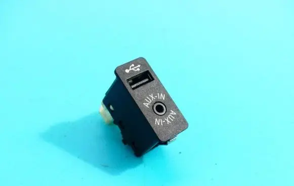 BMW 2 F45 USB socket connector 9266607 IMPRK1314814