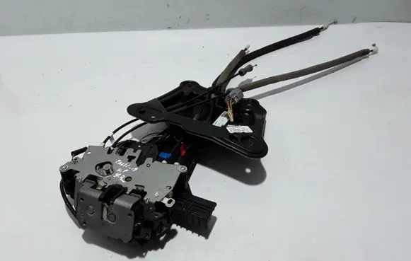 Chrysler Pacifica Sliding door lock 68314803AD