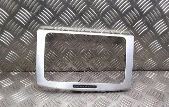 Volkswagen PASSAT B6 Radio/GPS head unit trim 3C0858069 3C0919234A