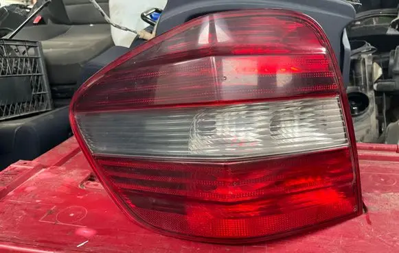Mercedes-Benz ML W164 Rear/tail lights 404121 404181