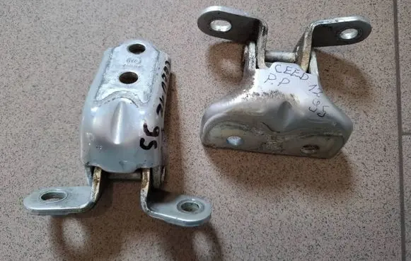 Front door hinge set