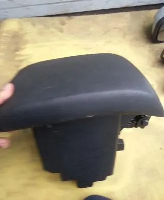 Ford Mondeo MK IV Armrest 