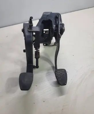 Mercedes-Benz Sprinter W906 Pedal assembly A9012902416 A9012902016