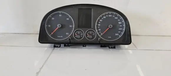 Volkswagen Touran I Speedometer (instrument cluster) 1T0920874A V0002000 96019057