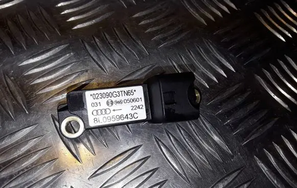 Audi A3 S3 8L Airbag deployment crash/impact sensor 8L0959643C