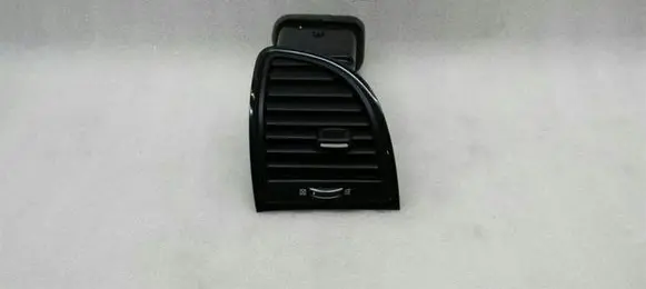 Chrysler 300C Dashboard side air vent grill/cover trim L0203167DX8AF