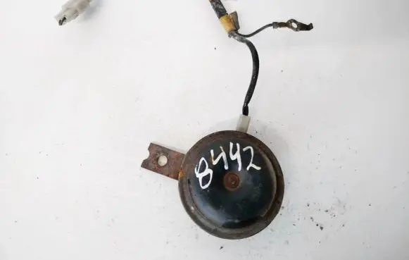 Mazda 323 Horn signal e200933