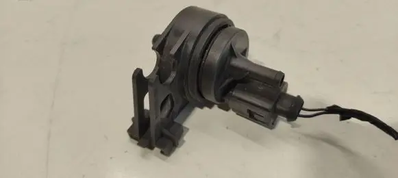Volkswagen Fox Vacuum valve 6Q0133519A