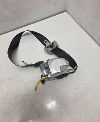 Hyundai i30 Front seatbelt 20054404 88810A6000 88820A6000