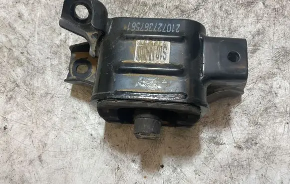 Hyundai i30 Engine mount bracket 21832S0100 21072737561 21824S0000