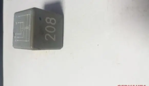 Audi A6 S6 C5 4B Other relay 8A0951253B