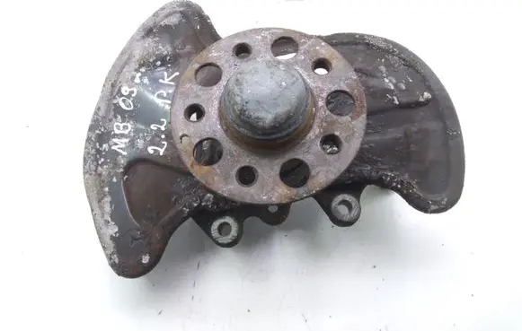 Mercedes-Benz C W204 Front wheel hub