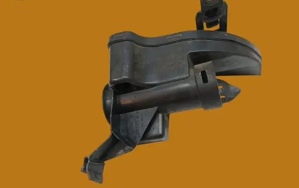 Peugeot 2008 I Intake resonator 9682647680