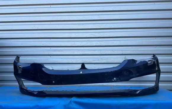 BMW 5 G30 G31 G38 Front bumper 7385336 15857712