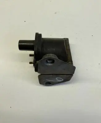 BMW 8 E31 High voltage ignition coil 17201662