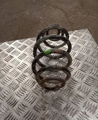 Volkswagen PASSAT B5 Front coil spring 3B0511115S