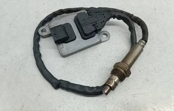 Mercedes-Benz C W205 Lambda probe sensor A0009059703 5WK96682E 0009059703