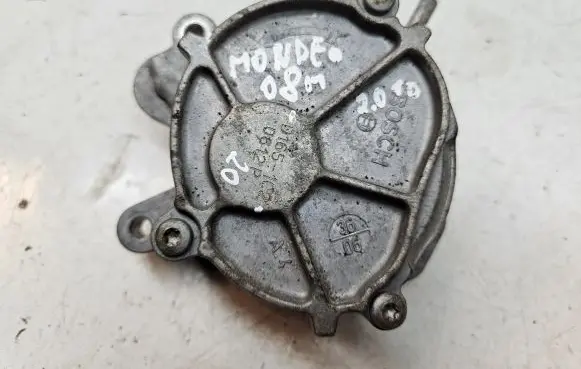 Ford Mondeo MK IV Vacuum pump D1651C2