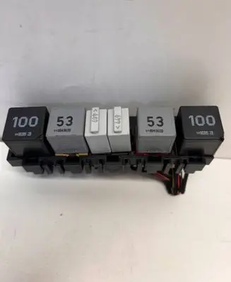 Volkswagen Golf Plus Relay mounting block 1K09371A 503A