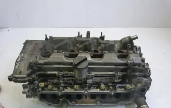 Toyota Avensis T250 Engine head 1JB1513