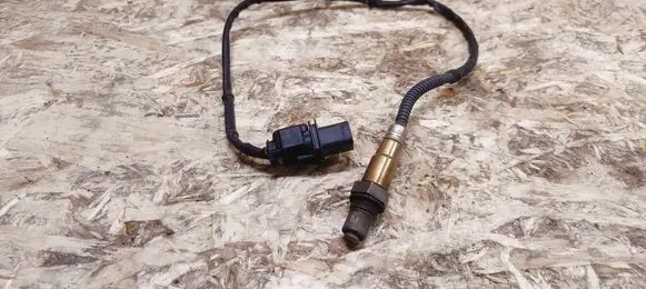 Bentley Flying Spur Lambda probe sensor 07C906262 0258017105