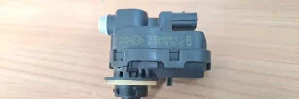 Renault Clio V Headlight level adjustment motor 260564014R