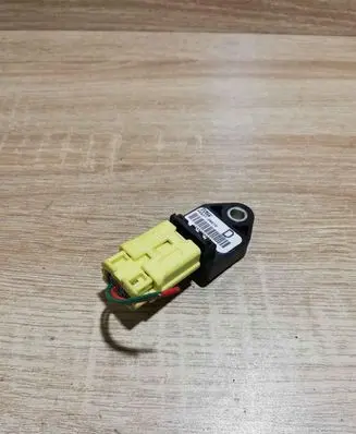 Toyota Corolla Verso AR10 Airbag deployment crash/impact sensor 898310W010