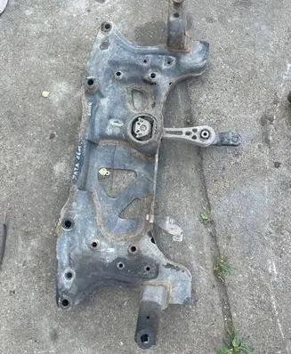 Volkswagen Jetta VI Front subframe