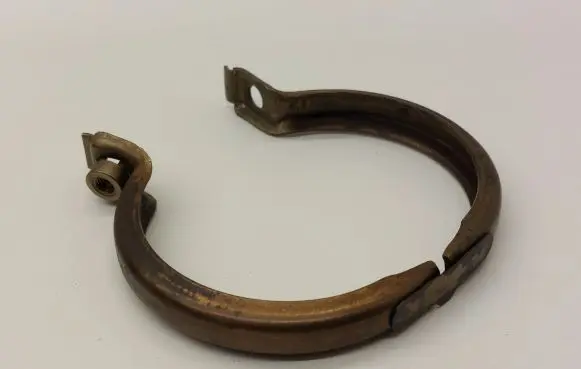 Volkswagen PASSAT B8 Muffler pipe connector clamp 5Q0253725C