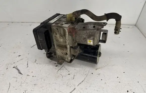 Toyota Prius (XW20) ABS Pump 4451047050 1RA211217